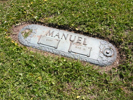 Bert Manuel, Mae M. Manuel