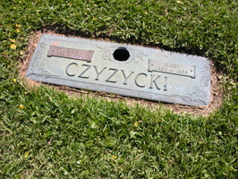 John Czyzycki, 1889 - 1982. Mary Czyzycki, 1889 - 1955.