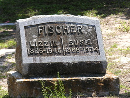 Lizzie Fischer, 1866 - 1946. Susie Fischer, 1866 - 1934.