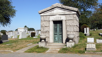 Loeb Mausoleum