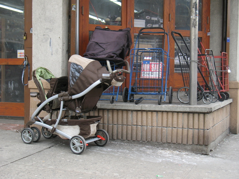 Outside a 99¢ Shop