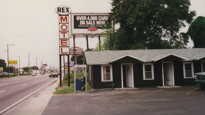 Rex Motel.