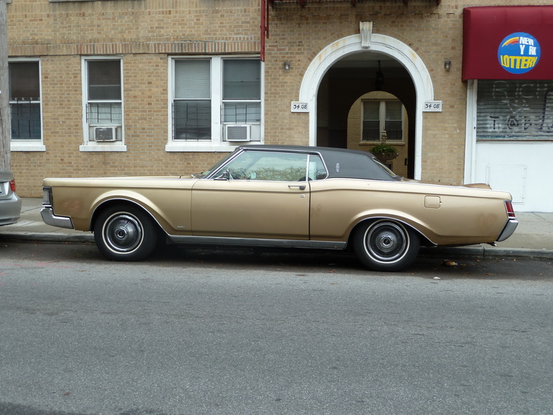 Lincoln Continental Mark III