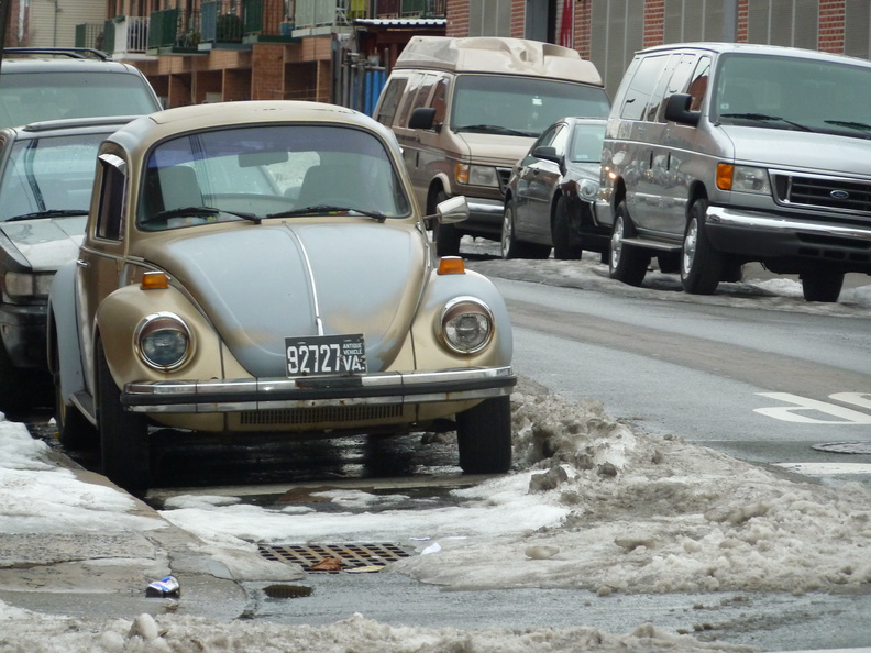 Volkswagen (with &quot;Antique Vehicle&quot; plates)