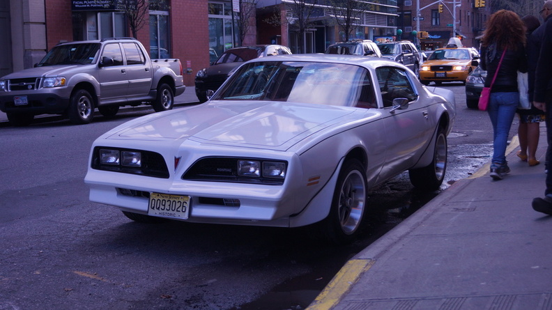 Pontiac with &quot;HISTORIC&quot; New Jersey plates