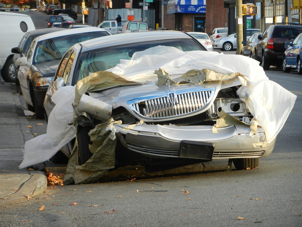 Lincoln Town Car in L.I.C.