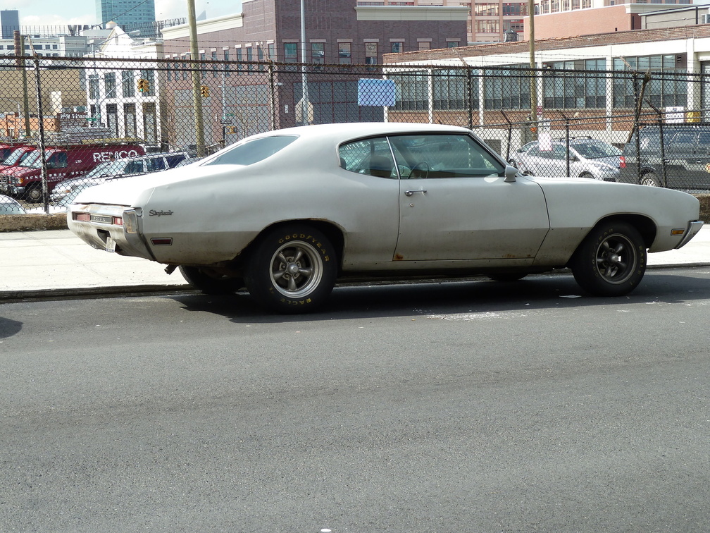 Buick Skylark in L.I.C.