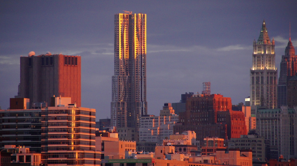 The new Ghery building, near the Brooklyn Bridge. 