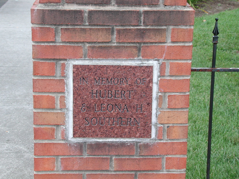 In Memory of Hubert and Leona H. Southern. Main Street. Sneedville, TN.