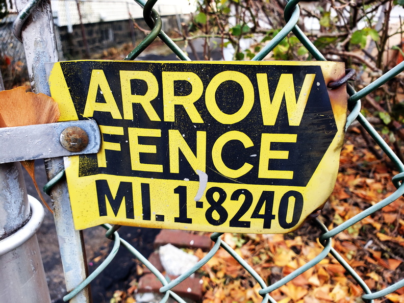 MI-1-8240 ARROW FENCE