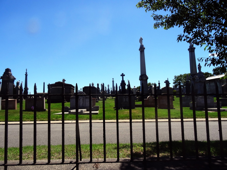 04-Calvary_Cemetery_Post_Covid_DSC03234.JPG