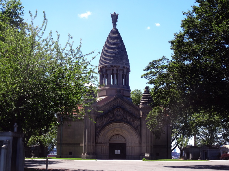 13-Calvary_Cemetery_Post_Covid_DSC03246.JPG