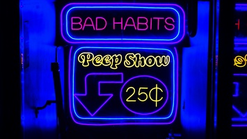 Bad Habits 25-cent Peep Show DSC06943