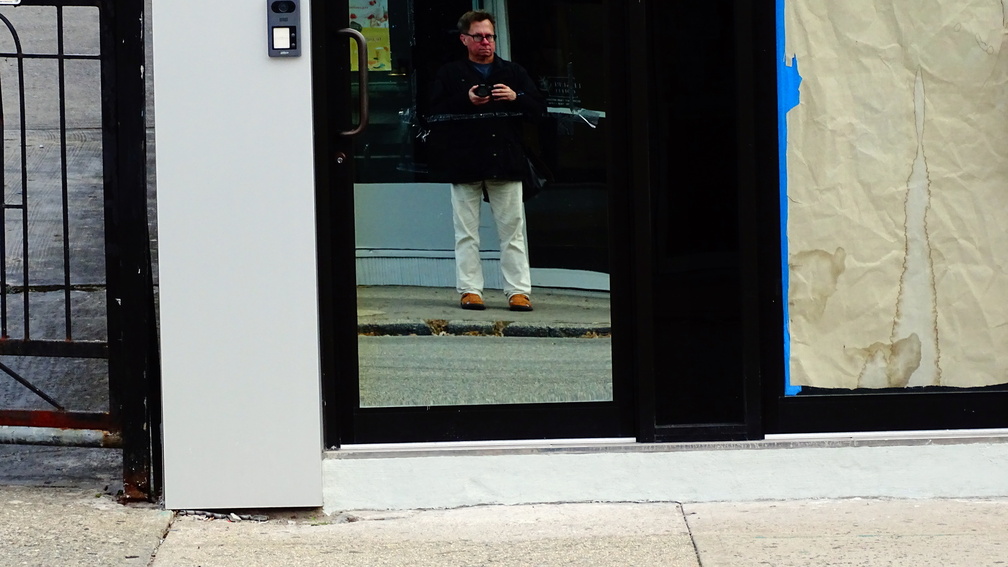 Flushing 162nd Street Unexpected Mirror DSC05997