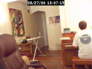 2000130715.jpg