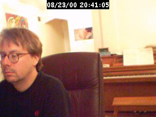 2000204106.jpg