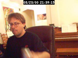 2000213916.jpg