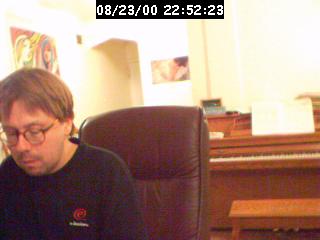 2000225223.jpg